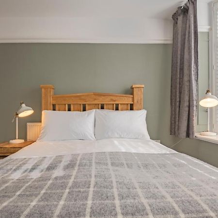 Luxury 2 Bed Apartment, Sea View, Near The Beach. Rhôs-on-Sea 외부 사진